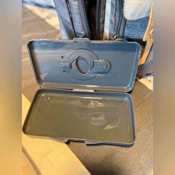 Eddie Bauer Cascade Back Pack Diaper Bag - Black/Gray - Picture 7 of 16